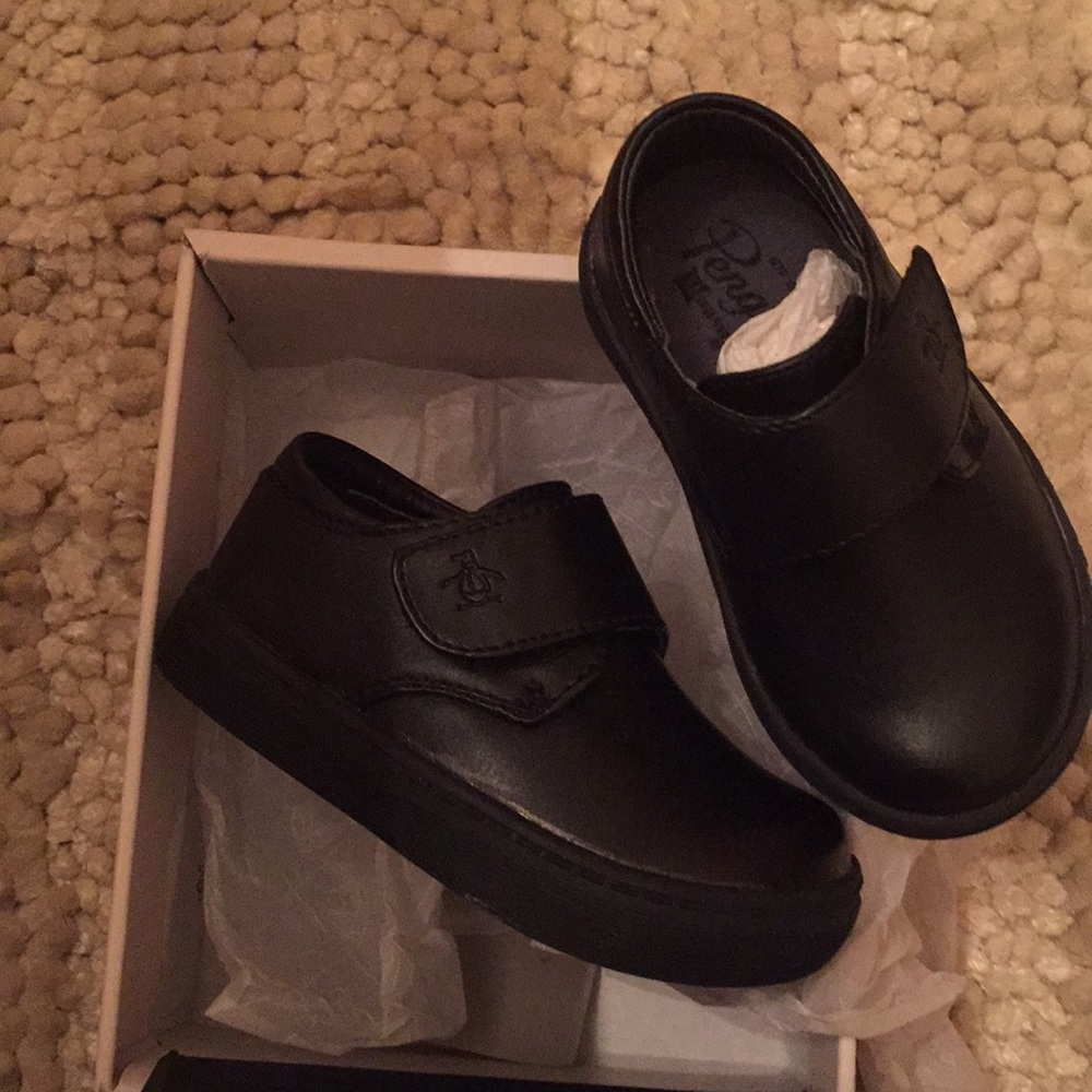 Penguin black leather shoes for toddlers size 5 & 6